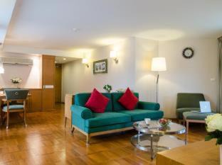 Photo of Livingroom in Embassy District