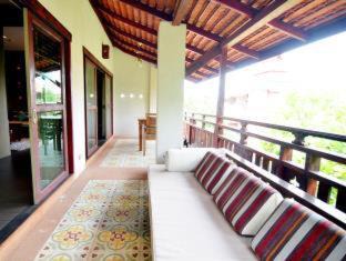 Photo of Patio Balcony in Old City