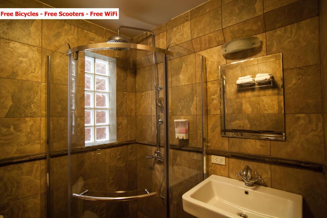 Photo of Bathroom in On Tai