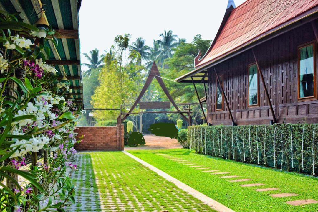 Photo of Others in Amphawa
