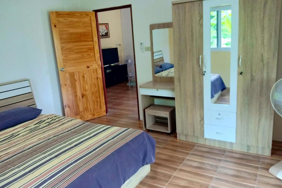 Photo of Bedroom in Phen