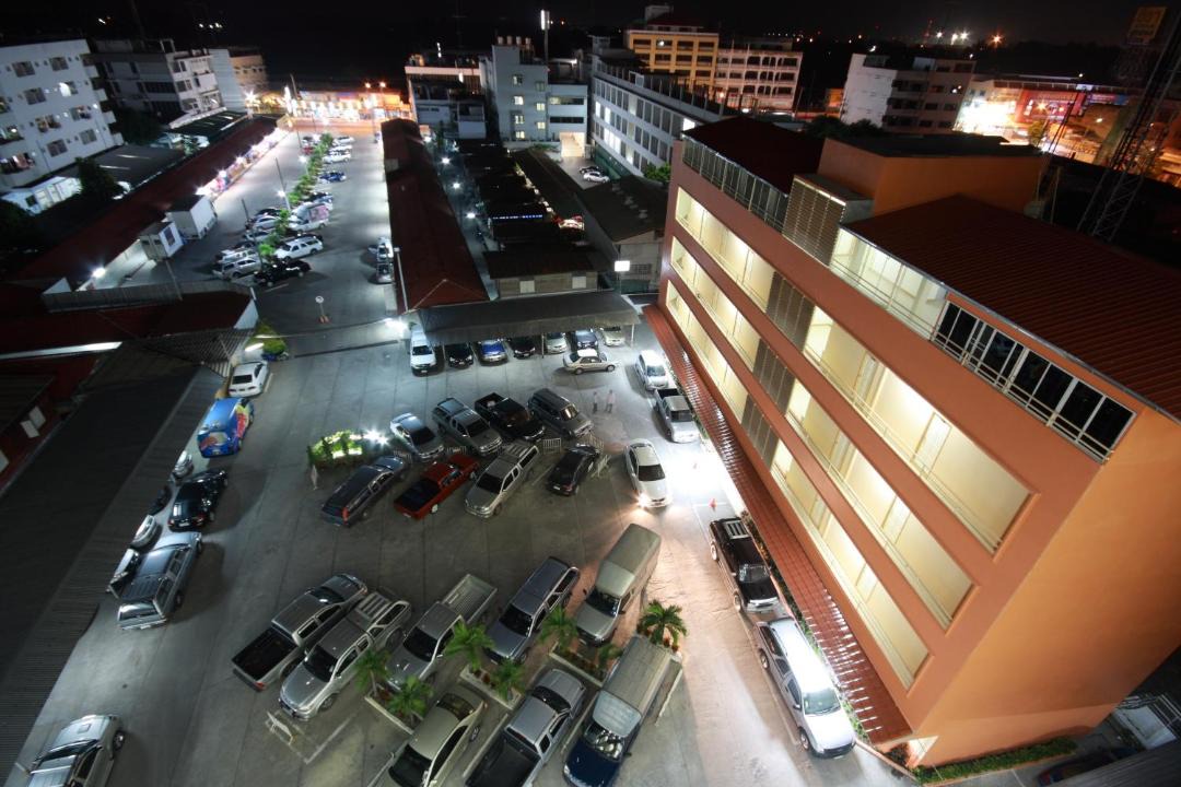 Photo of Buildings in Nakhon Sawan