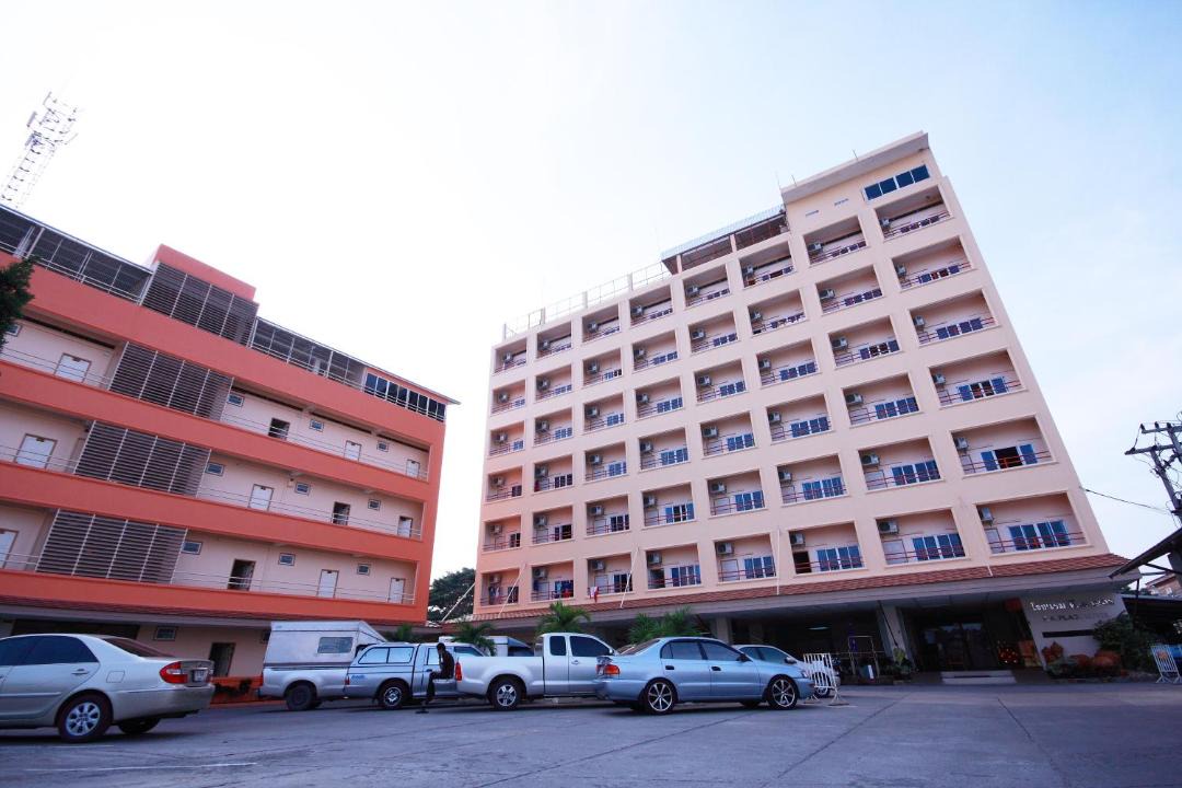 Photo of Buildings in Nakhon Sawan