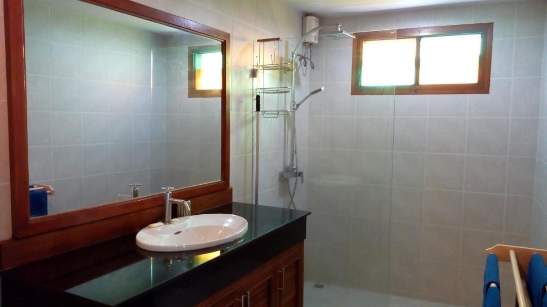 Photo of Bathroom in Khanom