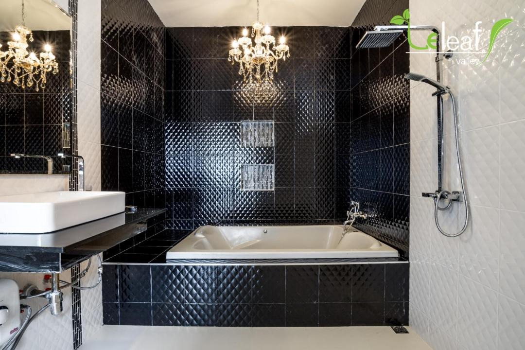 Photo of Bathroom in Hin Lek Fai