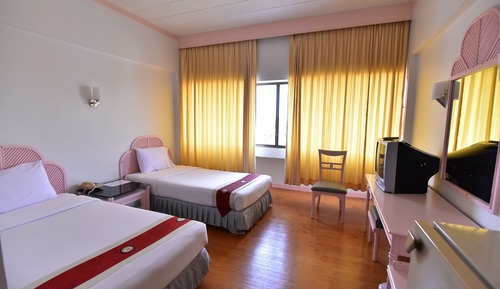 Business Twin Room (Business Deluxe Twin)