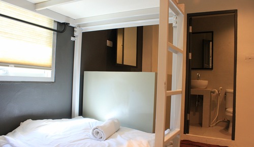 4-Bed Shared Mixed Dormitory 