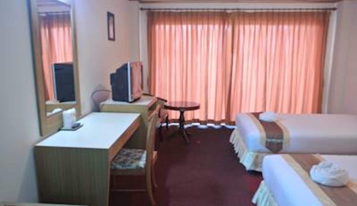 Standard Twin Room