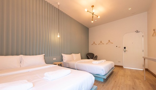 Family Quadruple Room with Shared Bathroom