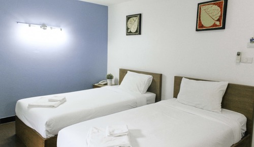 Standard Twin Room