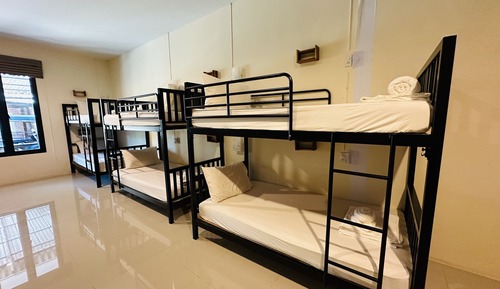 Shared Dormitory with Air Condition