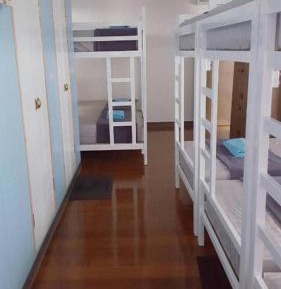 10-Bed Mixed Dormitory Room