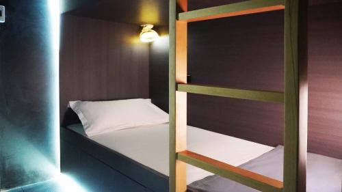 Bunk Bed in Mixed Dormitory Room