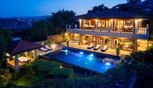 Villa with Sea View