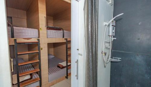 Mixed Dormitory Room