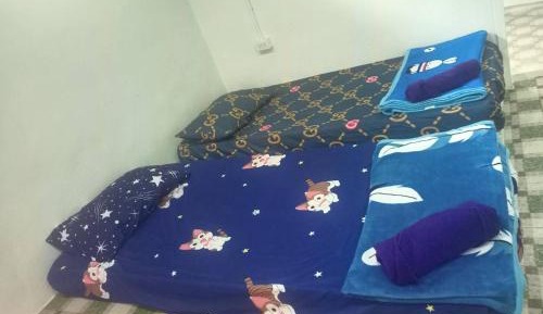 Quadruple Room with Private Bathroom