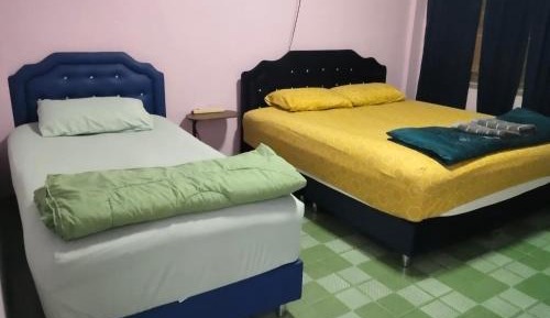 Economy Triple Room with Shared Bathroom