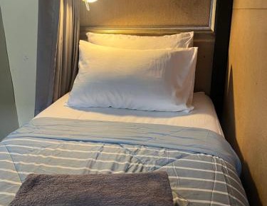 8-Bed Mixed Dormitory Room