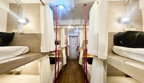 Bed in 10-Bed Mixed Dormitory Room