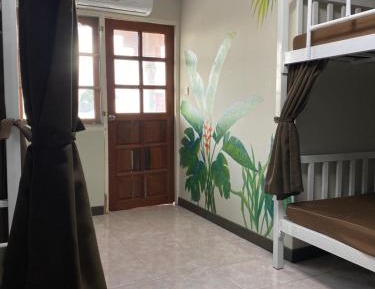 Bed in 6-Bed Mixed Dormitory Room