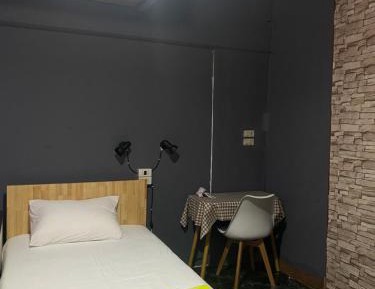 Single Room with Shared Bathroom