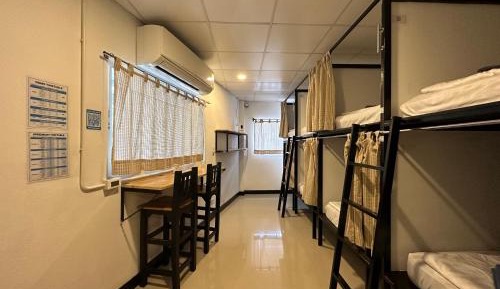 Bed in 10-Bed Mixed Dormitory Room