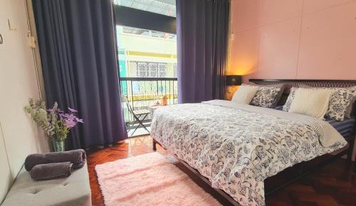 Standard Double Room with Shared Bathroom