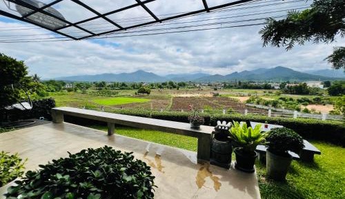 King Room with Mountain View