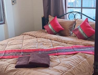 Double Room with Air Conditioning and Shared Bathroom