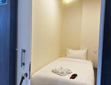 Single Room with Shared Shower and Toilet