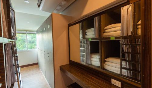 Bed in 12-Bed Mixed Dormitory Room
