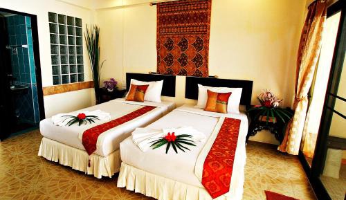 Deluxe Family Room