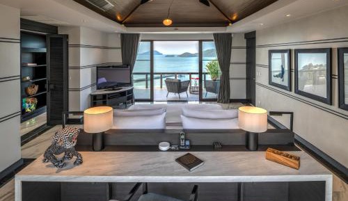 King Suite with Ocean View