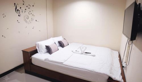 Private King Bed with Private Bathroom (No Window)