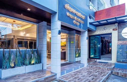 Bang Khae Nuea Hotel | Penyos Service Apartment