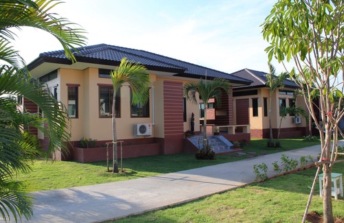 Rayong Hotel | Naluemon Village