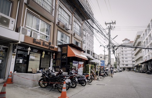 Chang Phueak Hotel | Varada Place