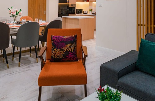 Bangkok Central Business District House | MODERN - 6Beds, CITY CENTER, Phrom Phong BTS, Emquartier, Terminal 21