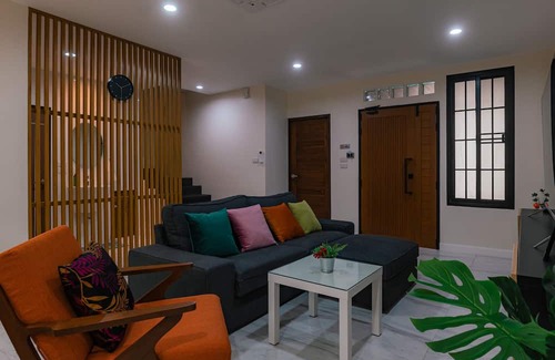 Bangkok Central Business District House | MODERN - 6Beds, CITY CENTER, Phrom Phong BTS, Emquartier, Terminal 21