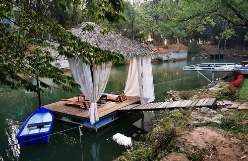 Khanong Phra Hotel | Brookhouse at Khaoyai