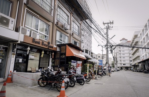 Chang Phueak Hotel | Varada Place
