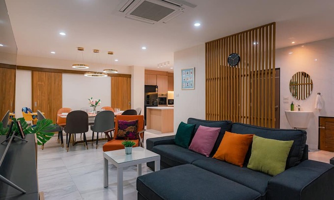 Bangkok Central Business District House | MODERN - 6Beds, CITY CENTER, Phrom Phong BTS, Emquartier, Terminal 21