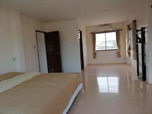 Ban Pong Apartment | Kim​ banpong